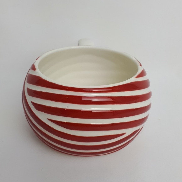 Starbucks Candy Cane Stripe Cup - Picture 4 of 6